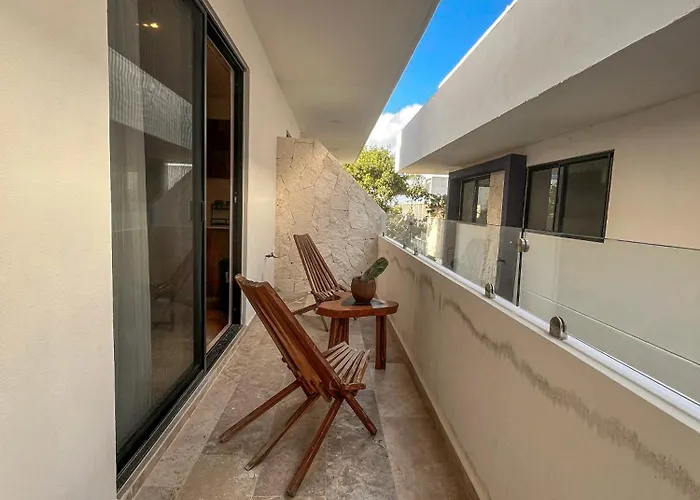 Elegant With Private Bathroom In Luxury Penthouse Apartment *