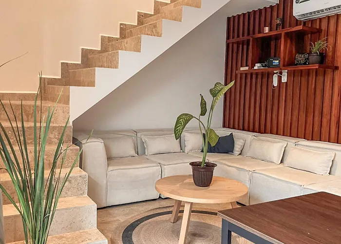 Elegant With Private Bathroom In Luxury Penthouse *