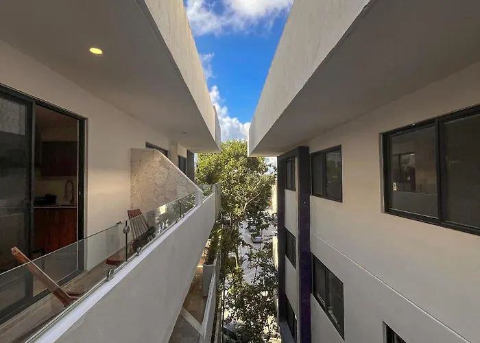 Elegant With Private Bathroom In Luxury Penthouse *